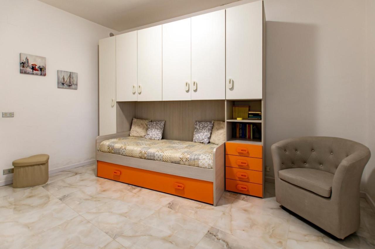 Ferienwohnung Madrigio... A Casa Propria Casamassima Exterior foto